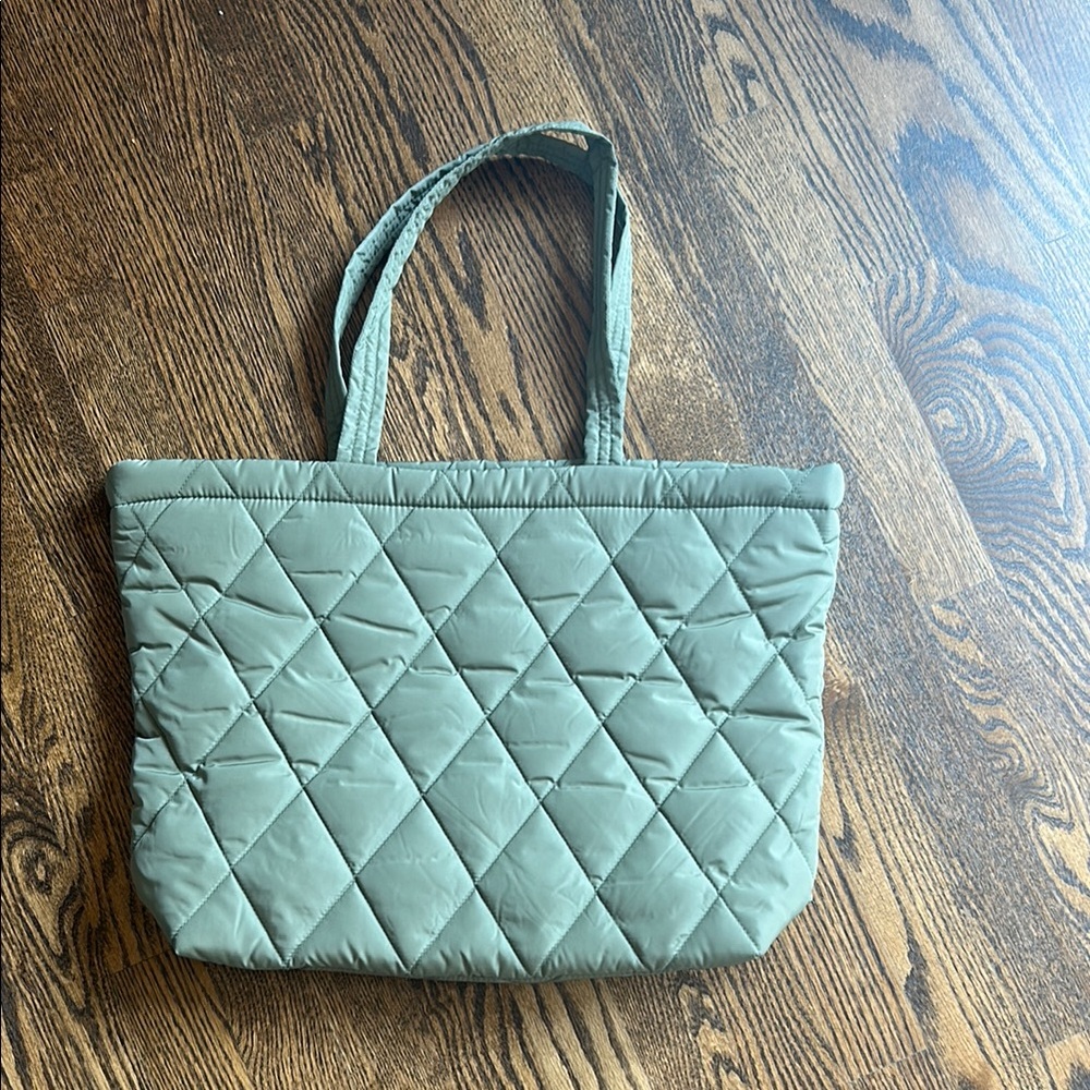 Quilted Tote Bag in Sage Green